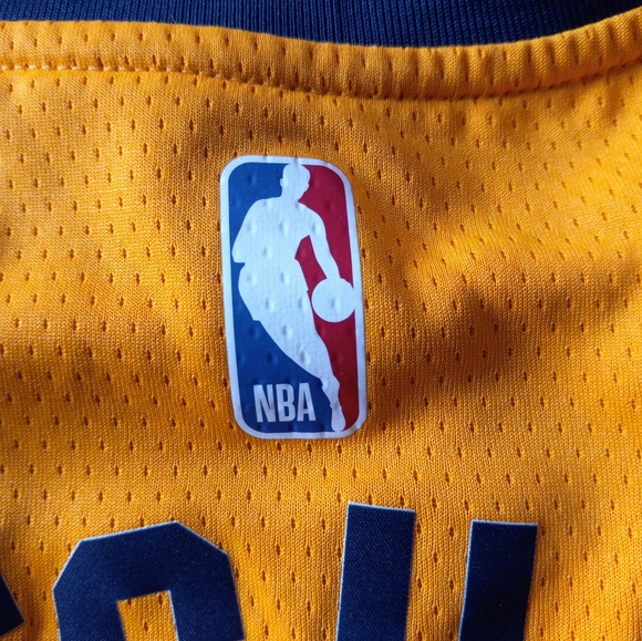 Donovan Mitchell Jersey - Picture 4 of 4